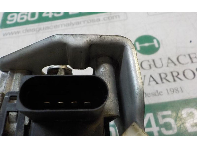 Двигатель стеклоочистителей Audi A4 S4 B6 8E 8H 2005