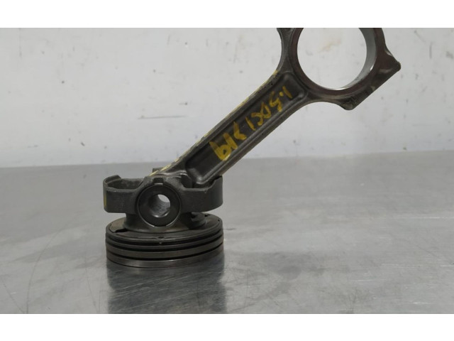  Поршень с шатуном    Dacia Logan II для бензинового двигателя 1.1