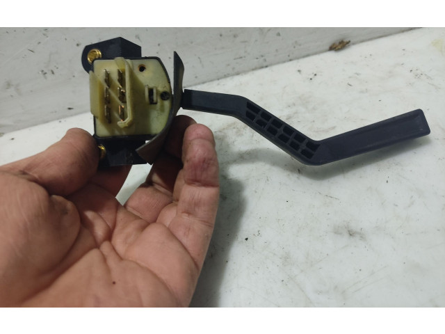 Ручка стеклоочистителей 1363015   Volvo 940