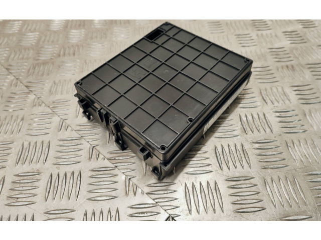 Блок предохранителей KT1T14D068DB, 8820694539   Ford Transit -  Tourneo Connect    