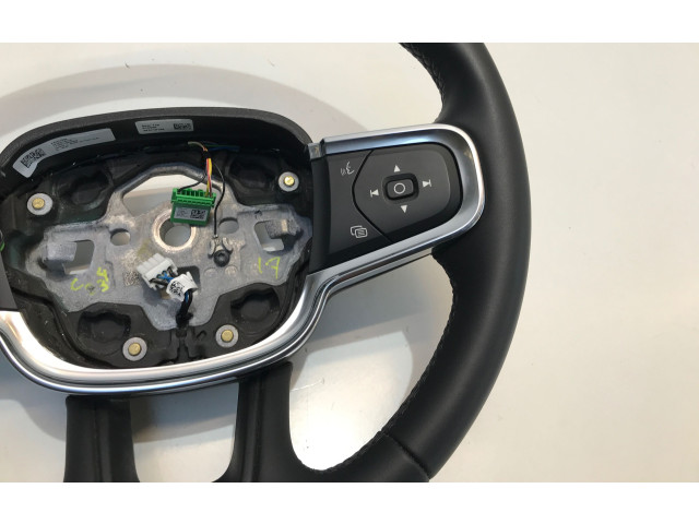 Руль Volvo XC40 - года P32241925, 34371819A