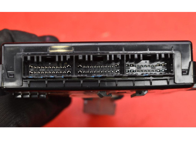 Řídící jednotka 95400-H8400, 95400-H8400 Audi Cabriolet B3 8G 2017