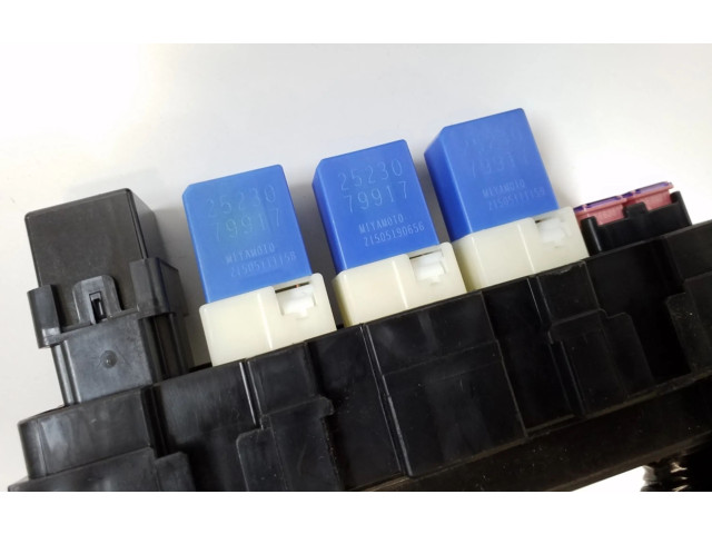 Блок предохранителей 24382EG002, 2523079917   Infiniti Q50    