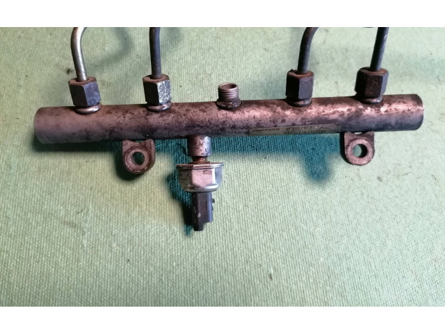 Топливная рампа 9645629580, 10033404   Volvo S40  