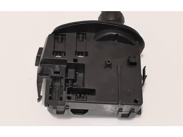 Ручка стеклоочистителей 88103009269   Renault Clio III