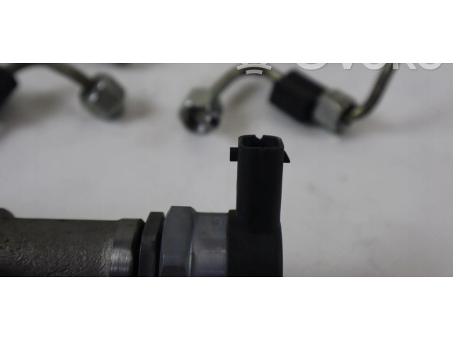 Топливная рампа    Jeep Cherokee  