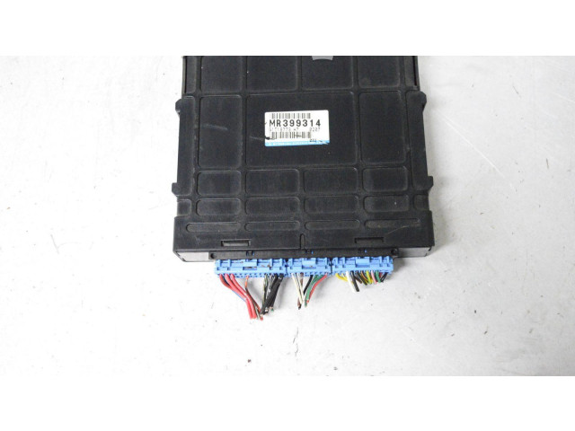 Блок управления коробкой передач    Mitsubishi Carisma