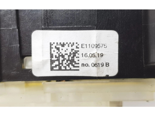 Ручка стеклоочистителей E1109575, 252604496R   Renault Twingo III