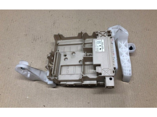 Блок предохранителей Peugeot 108