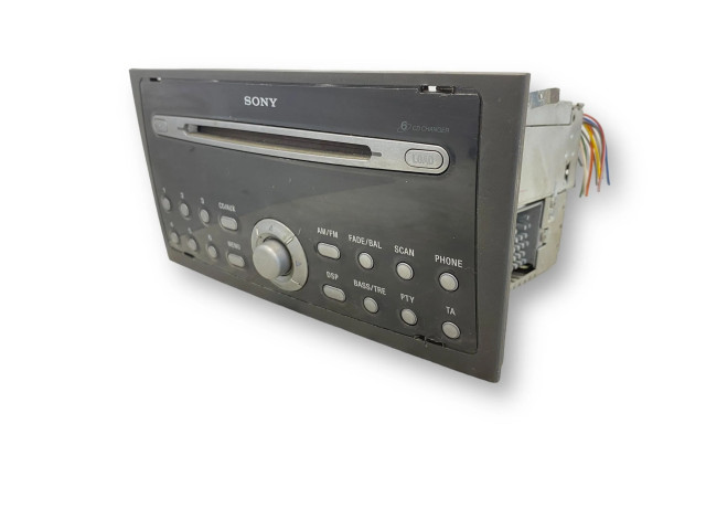 Радио/ проигрыватель CD/DVD / навигация