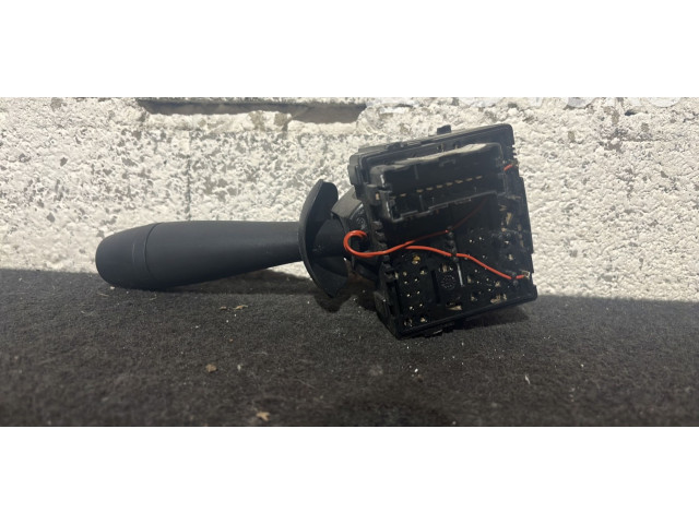 Ручка стеклоочистителей 8201168003 Dacia Logan II