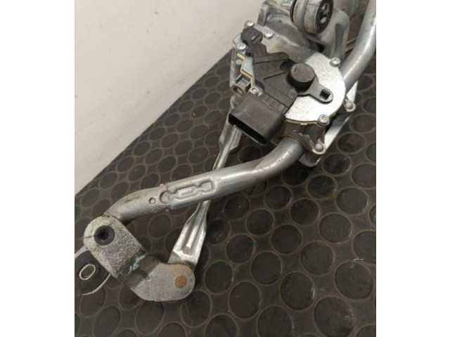 Моторчик дворников Audi A1