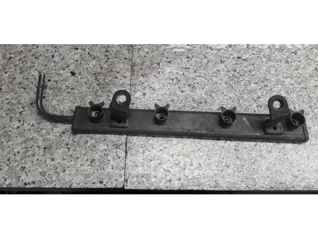 Топливная рампа Mitsubishi Colt