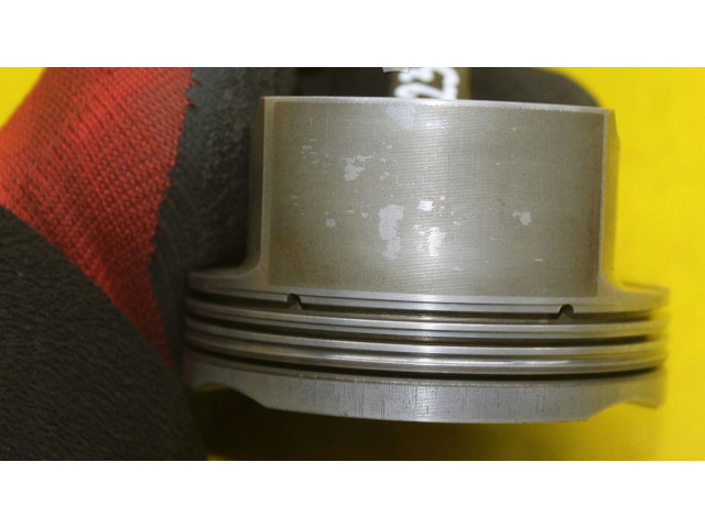 Поршень с шатуном 9481031102R Porsche Cayenne (9PA)