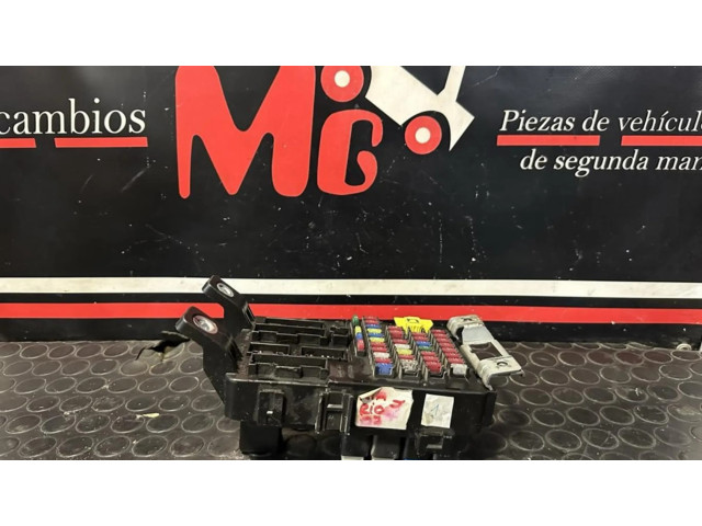 Блок предохранителей 919501G010 KIA Rio