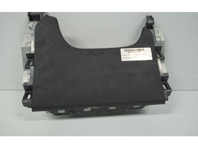 Подушка безопасности водителя 7030A242 Mitsubishi ASX