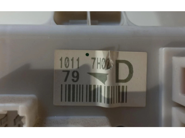 Pojistková skříňka Toyota Land Cruiser (J120)