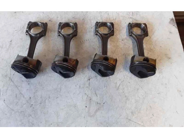  Поршень    Audi A3 S3 8P  