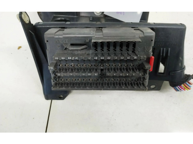 Pojistková skříňka psp59701 Peugeot 806 1997