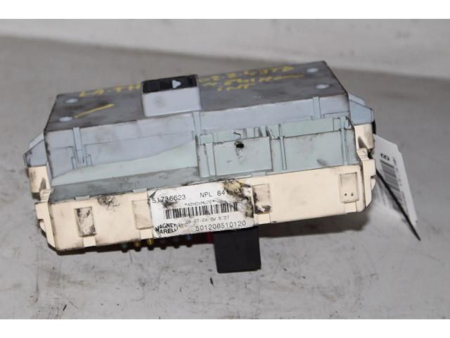 Pojistková skříňka Lancia Thesis 2006