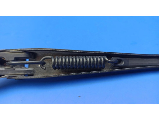 Ножка стеклоочистителей лобового стекла