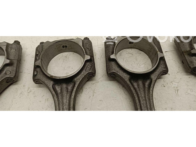  Поршень с шатуном    Audi A3 S3 8P  