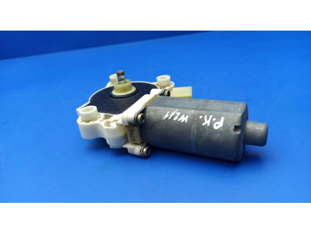 Передний двигатель механизма для подъема окон