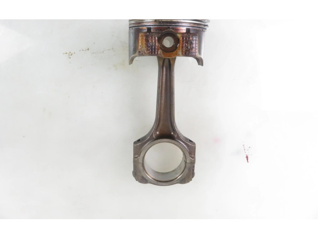 Поршень с шатуном    Peugeot 407