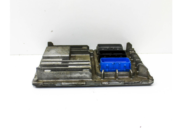 Блок управления двигателя 12686058 Chevrolet Camaro