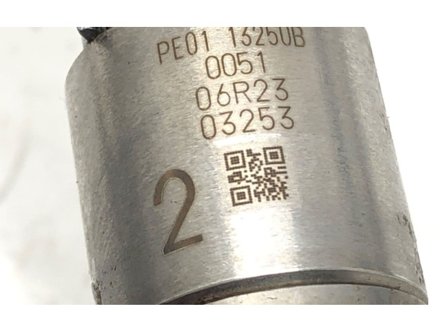 Магистральная трубка топлива PE0113250B    Mazda 3 II   