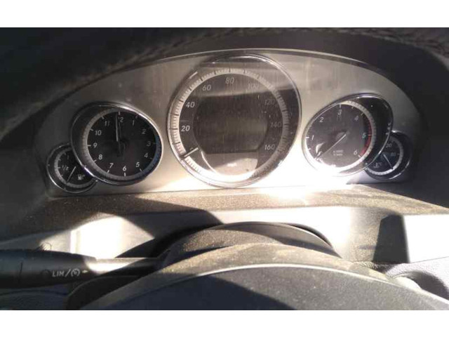 Přístrojová deska  Mercedes-Benz E C207 W207 2009 A2125409747, A2C53257171  