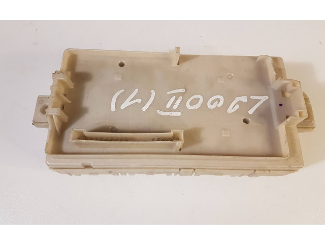 Блок предохранителей 05368J23 Mitsubishi L200