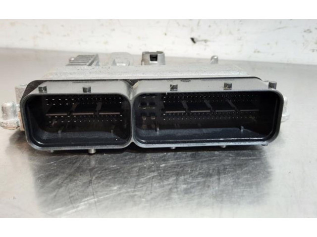 Блок управления двигателя 04L907445F Skoda Scala