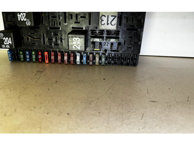 Pojistková skříňka 443941822B, 443941822 Audi 80 90 S2 B4 1993