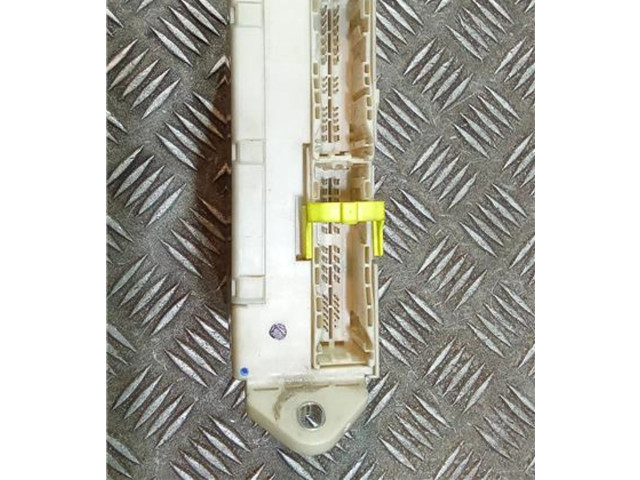   Pojistková skříňka 8273030272, 7G090537   Lexus GS 300 350 430 450H 2007