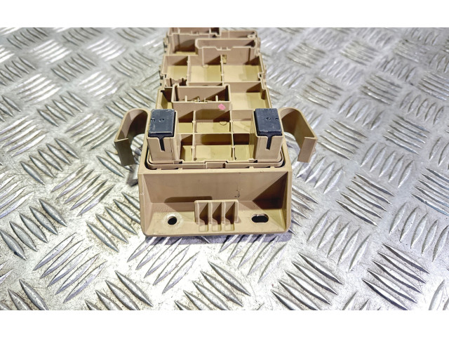 Pojistková skříňka 82201AJ000 Subaru Outback 2012