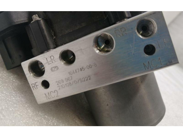 Блок АБС 104474500B Tesla Model 3 2017- года