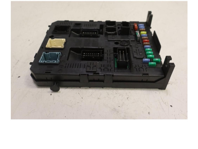 Блок управления 28119759-5   Peugeot 5008