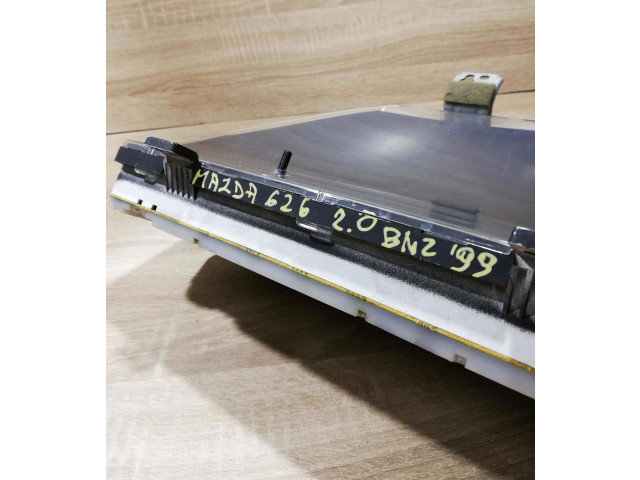 Панель приборов FEGE6WD Mazda 626