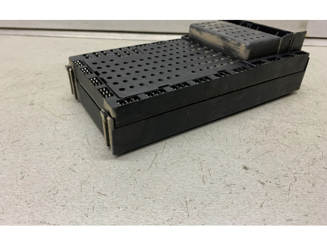 Блок предохранителей 9494673 Volvo S80