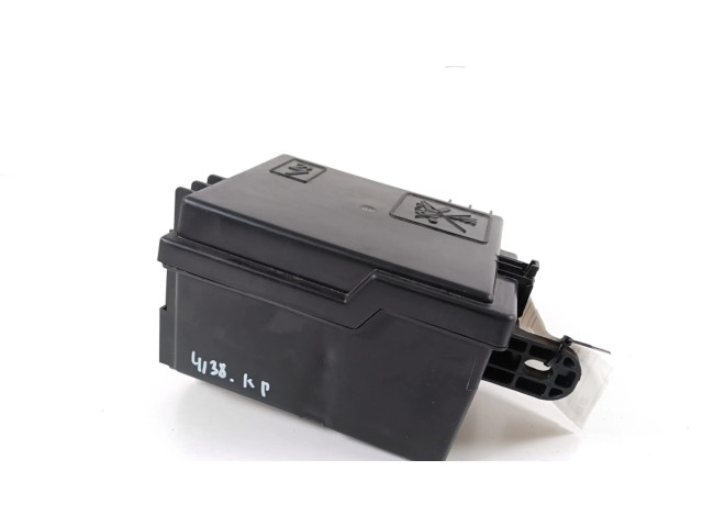 Блок предохранителей 243805284R Dacia Spring