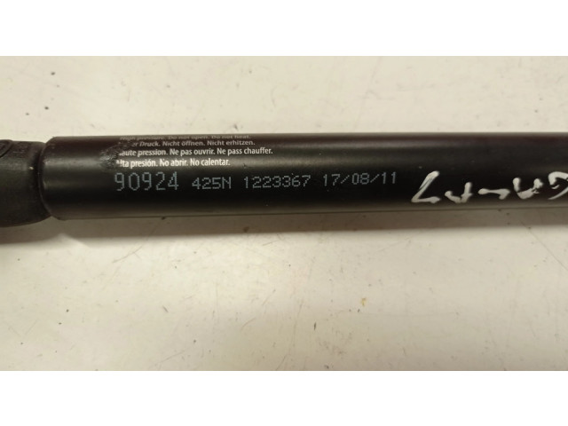 Амортизатор задней крышки