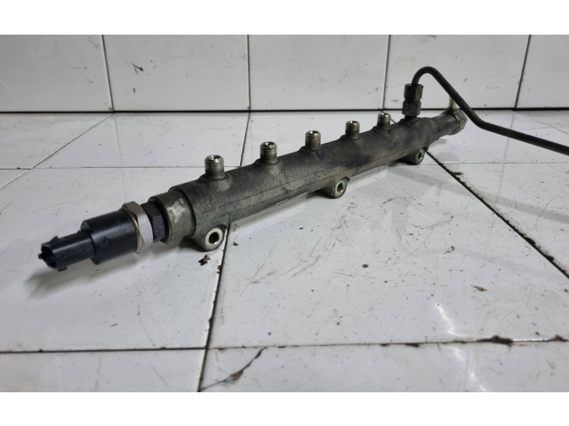 Топливная рампа 8658252, 002130L1   Volvo S80   для двигателя D5244T