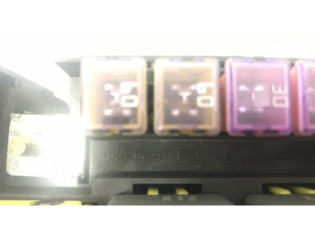 Pojistková skříňka 0K53A67BX1 KIA Carnival 2005