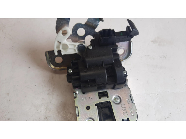 замок багажника 8R0827505 Audi Q3 8U 2011-2016 года