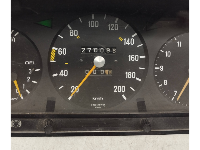 Панель приборов 1235420901, 0105422706   Mercedes-Benz W123       