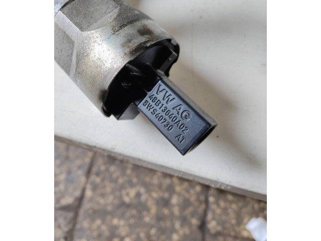 Топливная рампа 03L130089B, 700000666 Volkswagen Jetta VI для двигателя CAYC