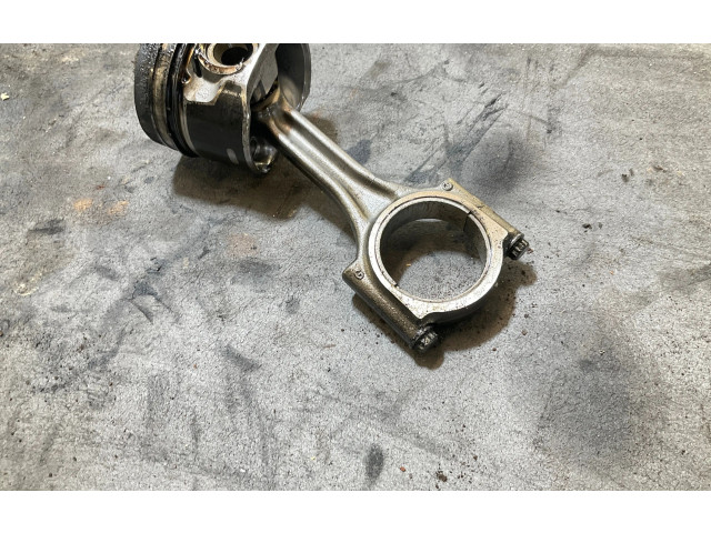  Поршень с шатуном DV5RD   Peugeot Partner III  