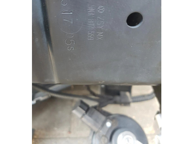 Pojistková skříňka Комплект радиатора    Volkswagen Tiguan 2018