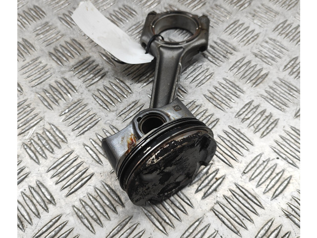 Píst 7933665, 9494399 BMW 2 F44 B38 A15 A